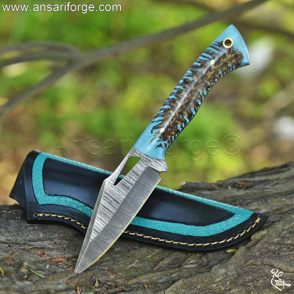 Handmade Damascus Camp Knife with Twist Pattern – 1095 & 15N20 High Carbon Steel Blade.