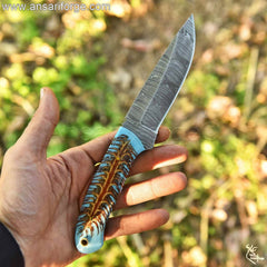 Ergonomic Pinecone Handle on Damascus Camping Knife - Non-Slip Grip for Outdoor Use.