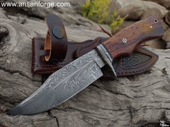Hunting Knife With Sheath - Feather Damascus Steel Blade.