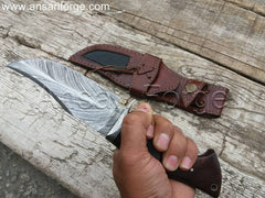 Custom Hand Made Forged Damascus Steel Hunting Knife With Feather Blade