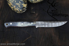 Beautiful Damascus steel handmade full tang Hunting knife Skinner