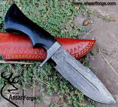 Damascus steel handmade hunting knife skinner
