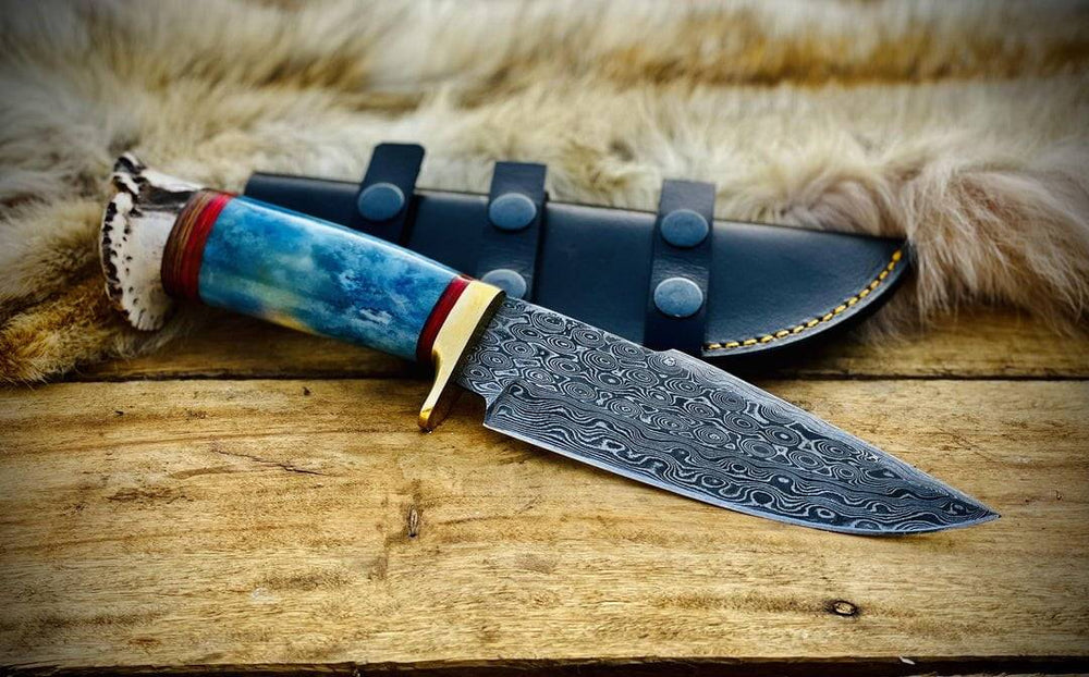 Handcrafted Damascus Hunting Knife with with sheath & Raindrop Pattern Blade