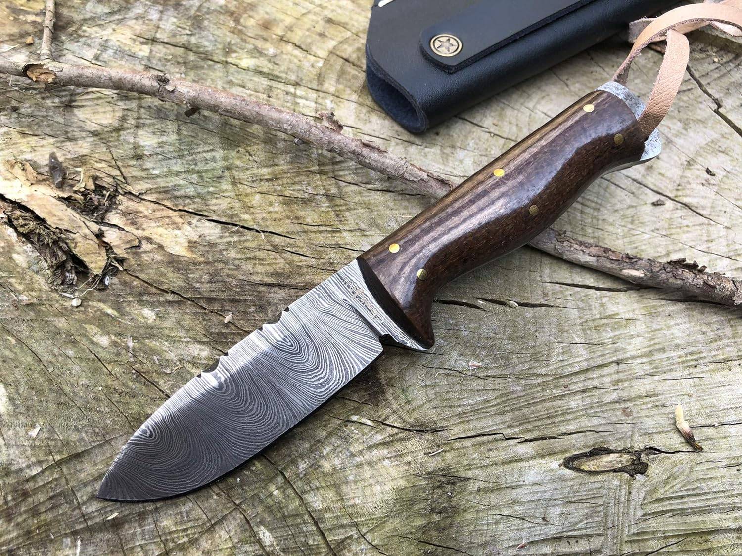Damascus steel skinner knife hunting knife
