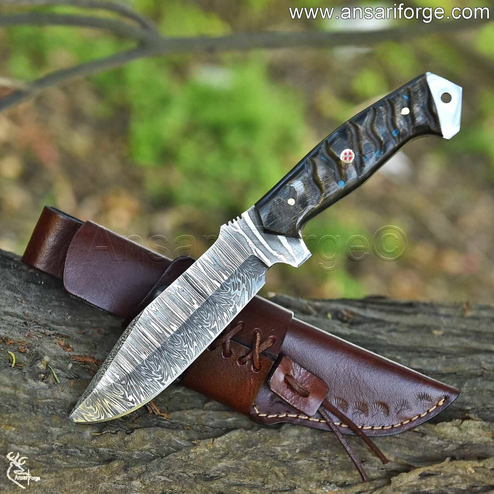 Deer skinning knife with hand-forged Damascus steel blade and sheep horn handle, alongside its hunting knife with leather sheath.
