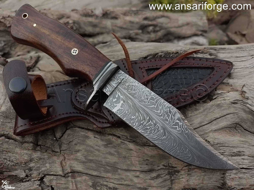 Best Hunting Knife For Deer - Feather Pattern Damascus steel Blade.