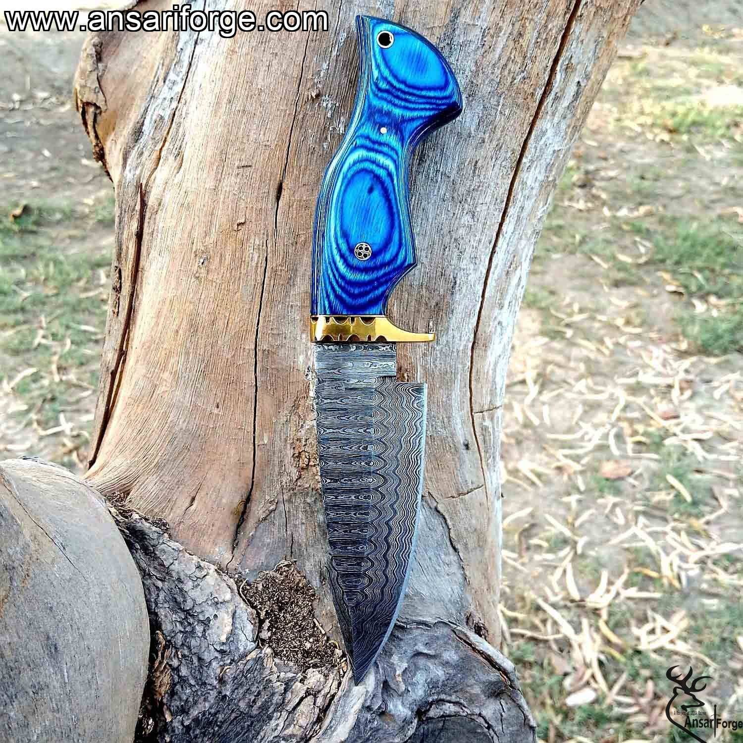 Custom handmade very beautiful Damascus steel hunting knife with sheath - gift for men