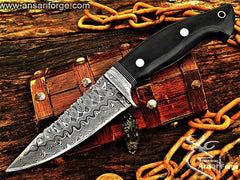 Damascus steel handmade hunting knife.