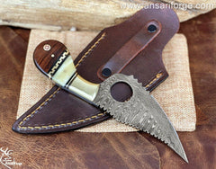 Handmade Damascus steel super grip Skinner knife