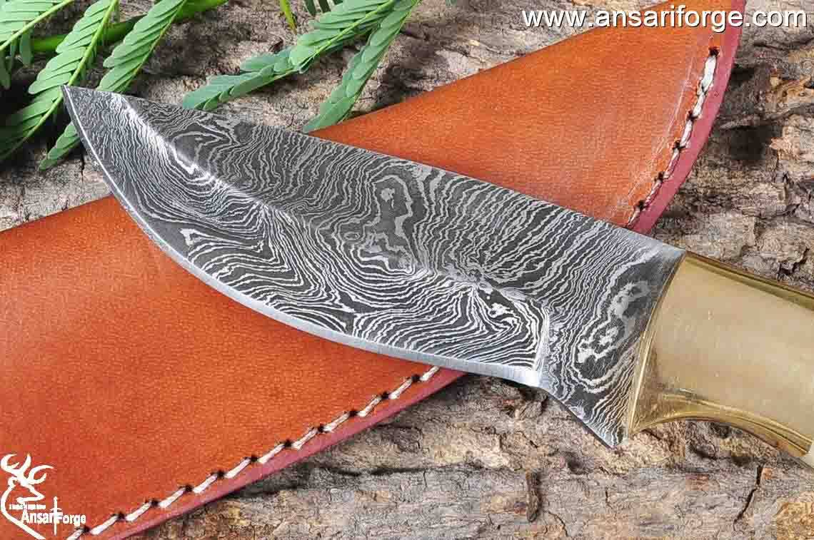 Custom Handmade Damascus Steel Hunting Skinning Knife With Sheath
