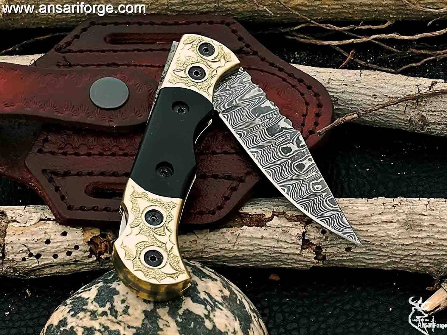 Back Lock Handmade Folding knife Pocket knife Damascus Steel Blade Back Lock Bull Horn Handle Engraved Bolsters Leather Sheath