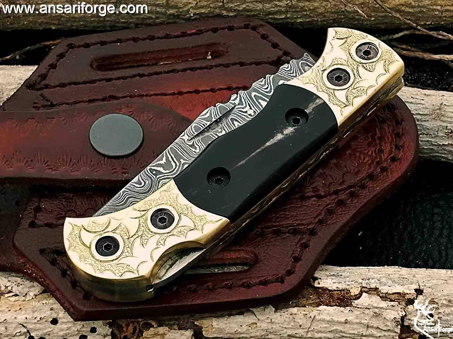 Back Lock Handmade Folding knife Pocket knife Damascus Steel Blade Back Lock Bull Horn Handle Engraved Bolsters Leather Sheath