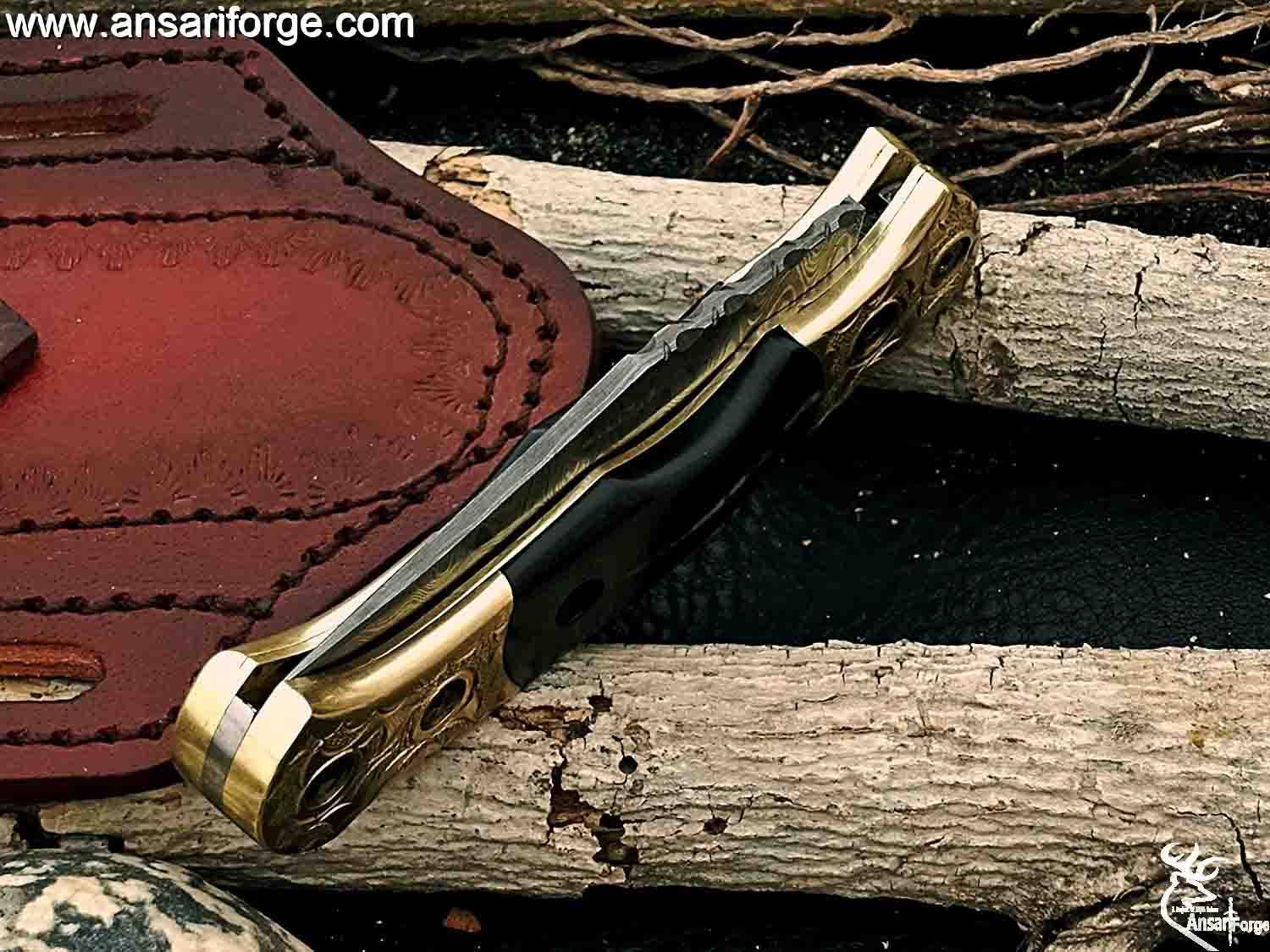 Back Lock Handmade Folding knife Pocket knife Damascus Steel Blade Back Lock Bull Horn Handle Engraved Bolsters Leather Sheath
