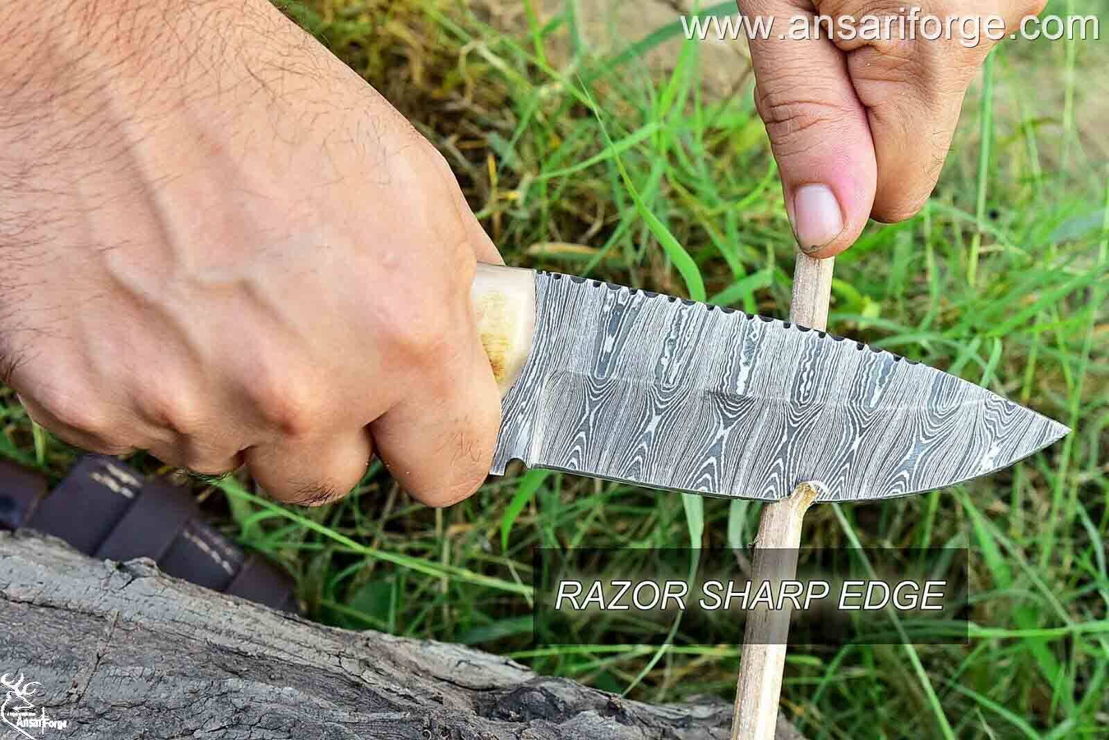 Custom handmade Damascus Steel Hunting Knife