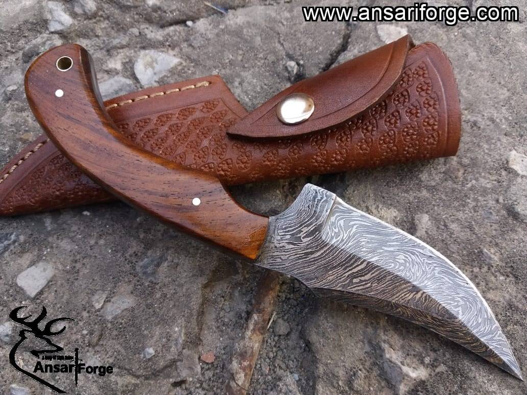 Damascus Hunting Skinning Knife.