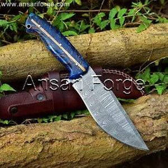 Best Hand-forged Damascus steel hunting knife with a twist pattern, pinecone handle, and cowhide leather sheath. Overall length 10.0 inches, blade length 5.5 inches.