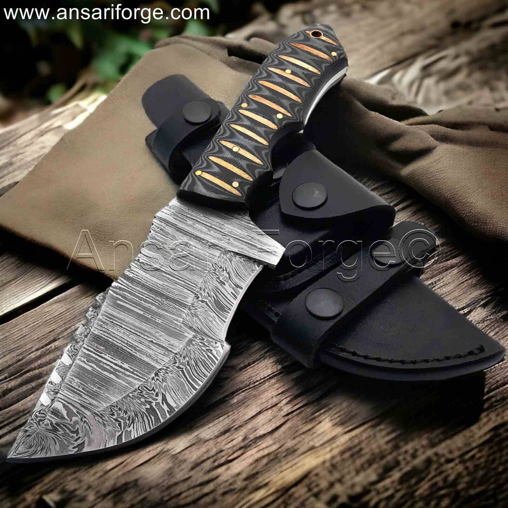Custom Made Damascus Steel Best Bushcraft Tracker Knife.