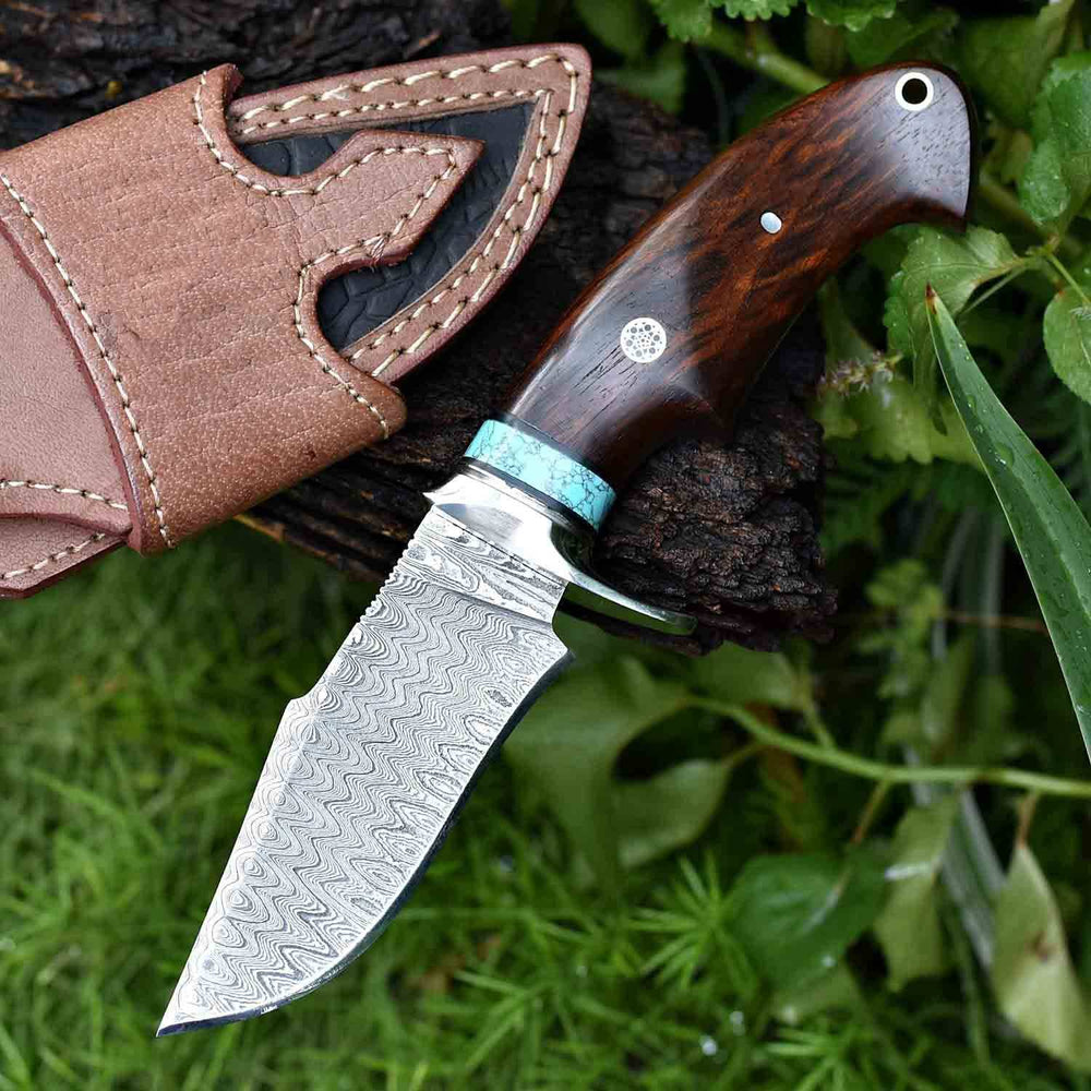 Damascus knife for deer hunting 10 inch fix blade knives walnut handle , leather sheath