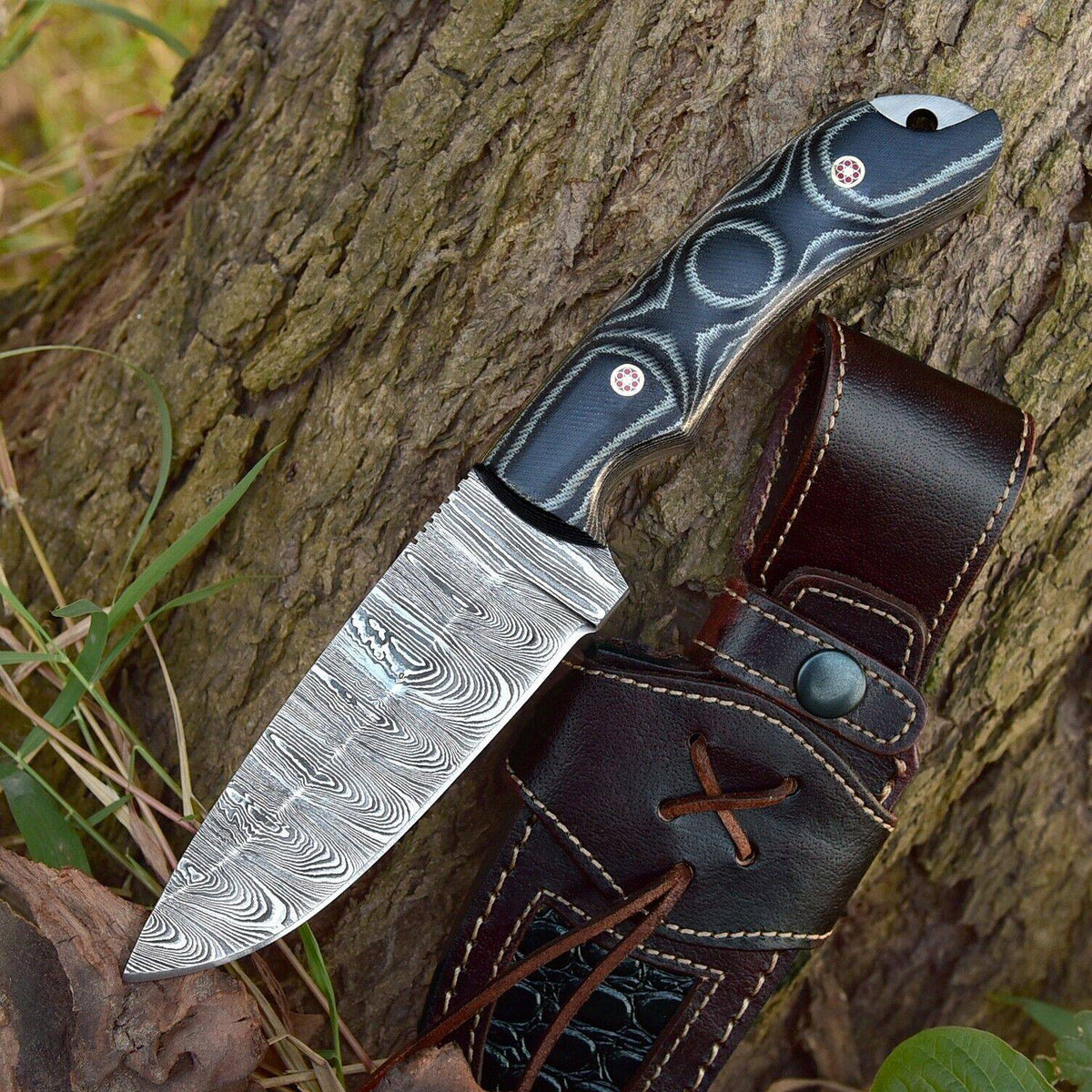 Custom handmade Damascus steel hunting knife with sheath