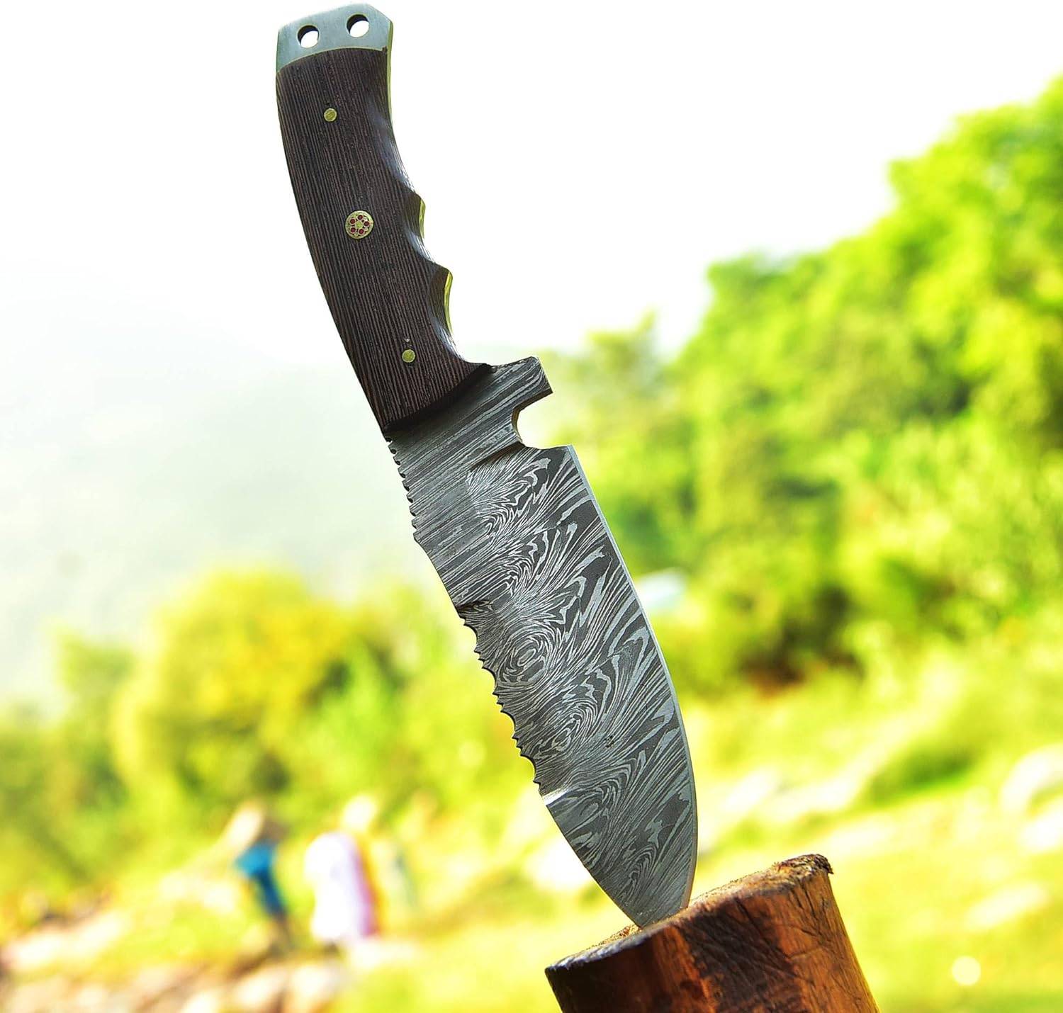 Custom handmade Damascus steel fixed blade hunting knife