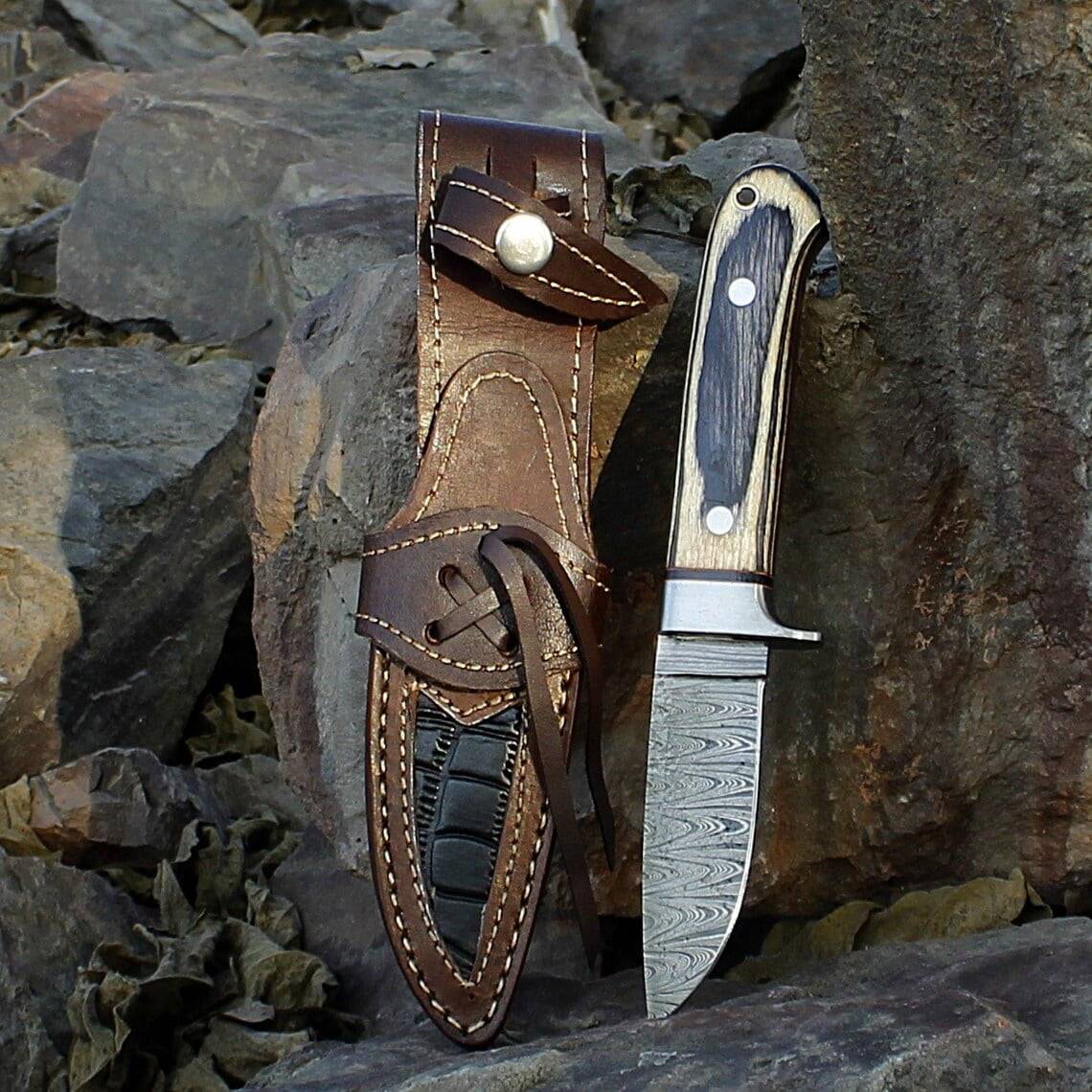 Damascus Fixed Blade Hunting Knife 600 Layers Twist With Leather Sheath