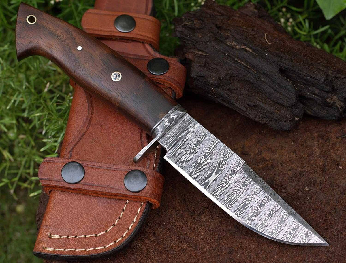 Handmade Damascus Hunting Knife with Scout Horizontal Carry Leather Sheath - EDC Bushcraft Full Tang Fixed Blade for Camping, Hiking, Skinning