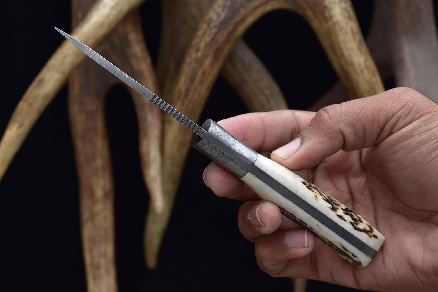 8 inch Handmade Damascus Steel Hunting knife Handle Deer Antler With Leather Sheath