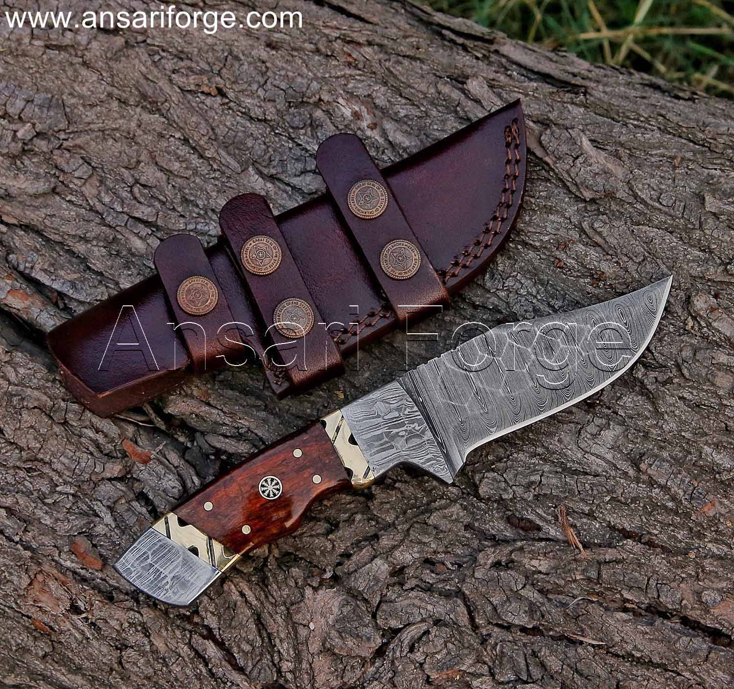 Custom Handmade Forged Damascus Steel 9.5 " Best Hunting Knife With Horizontal Leather Sheath