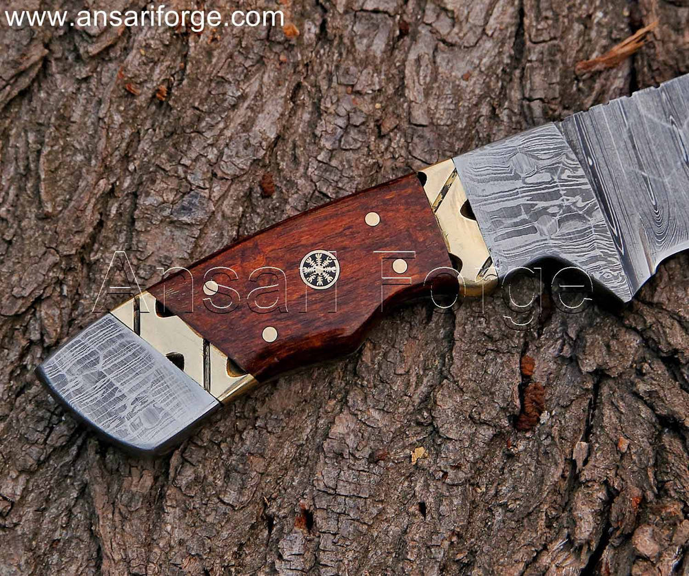 Beautiful rosewood handle of best hunting knife , Damascus steel bolsters