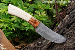 Damascus steel hunting knife with leather sheath