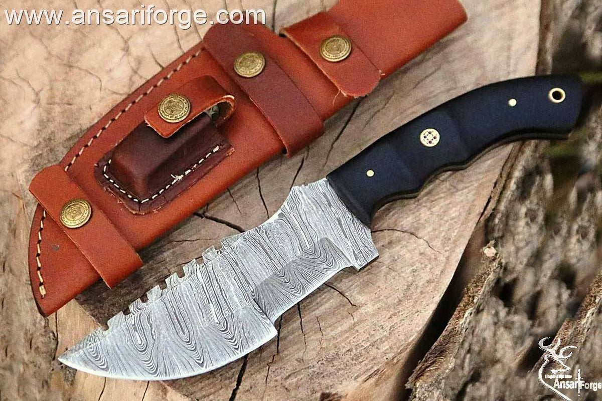 The hunted tracker knife with sheath for sale
