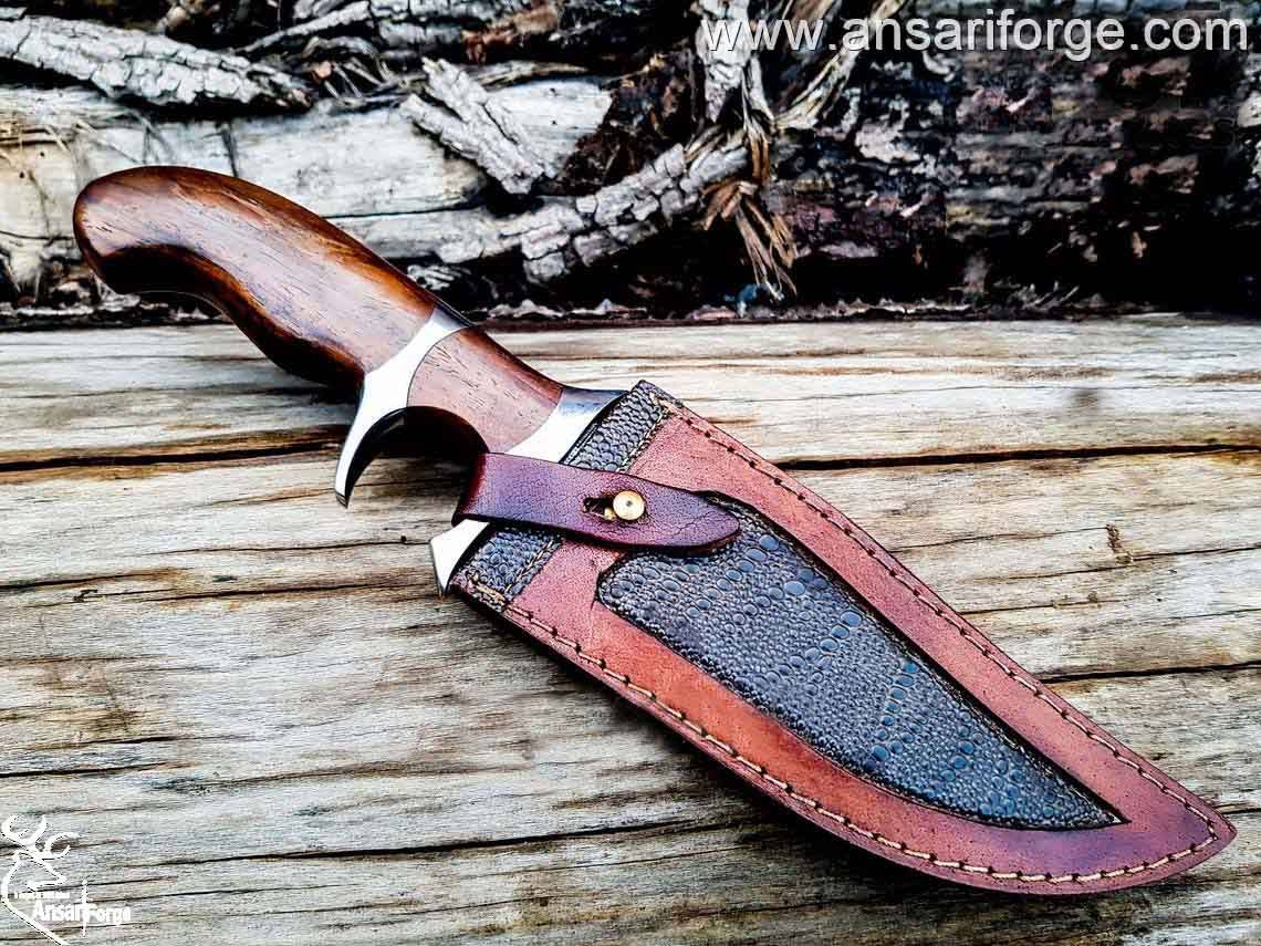 Custom handmade Damascus steel wood handle hunting knife