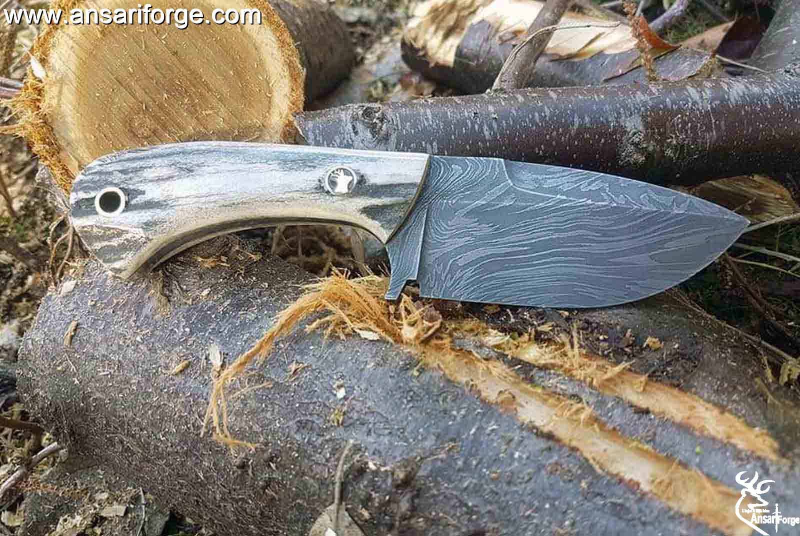 Hunting Knife - Stag Handle, Hammered Damascus Tactical EDC Skinning Knives Fixed Blade Knife with Leather Sheath