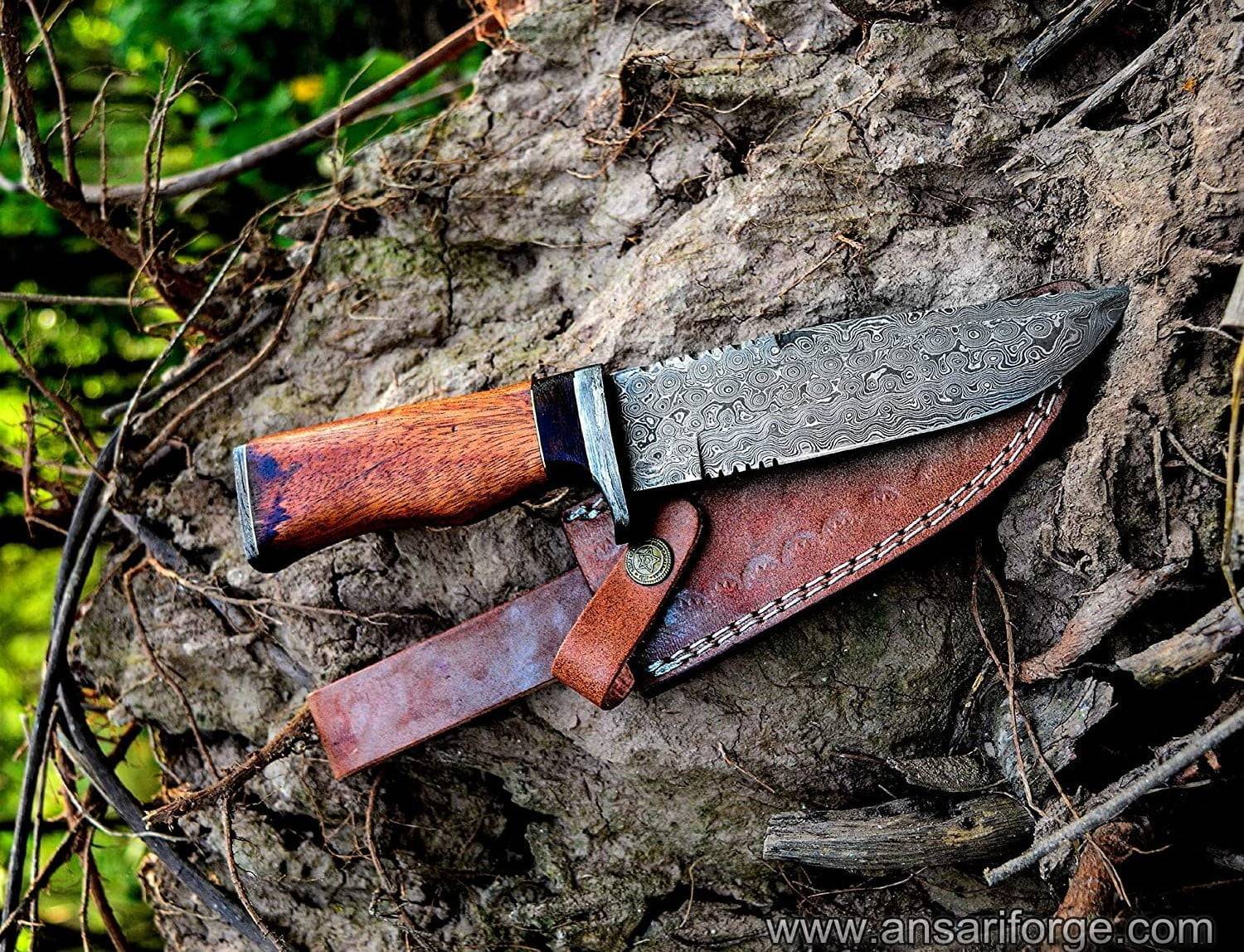 Damascus steel handmade hunting knife