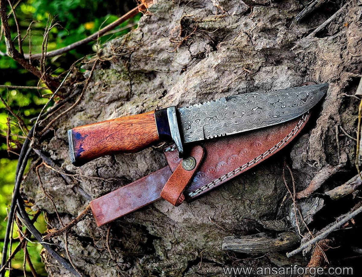 Damascus steel handmade hunting knife
