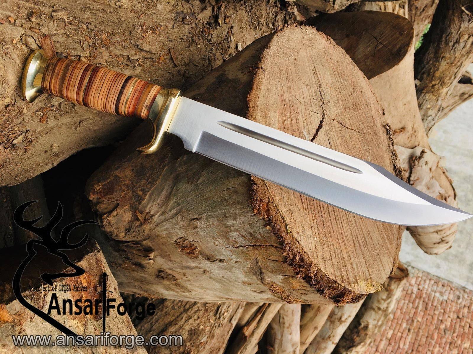 Crocodile Dundee Knife resting safely in its leather sheath.