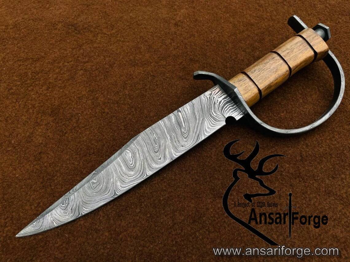 Damascus steel beautiful D-guard Bowie knife Hunting knife