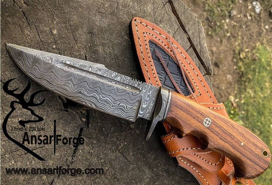Damascus steel handmade hunting knife