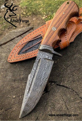 Damascus steel handmade hunting knife