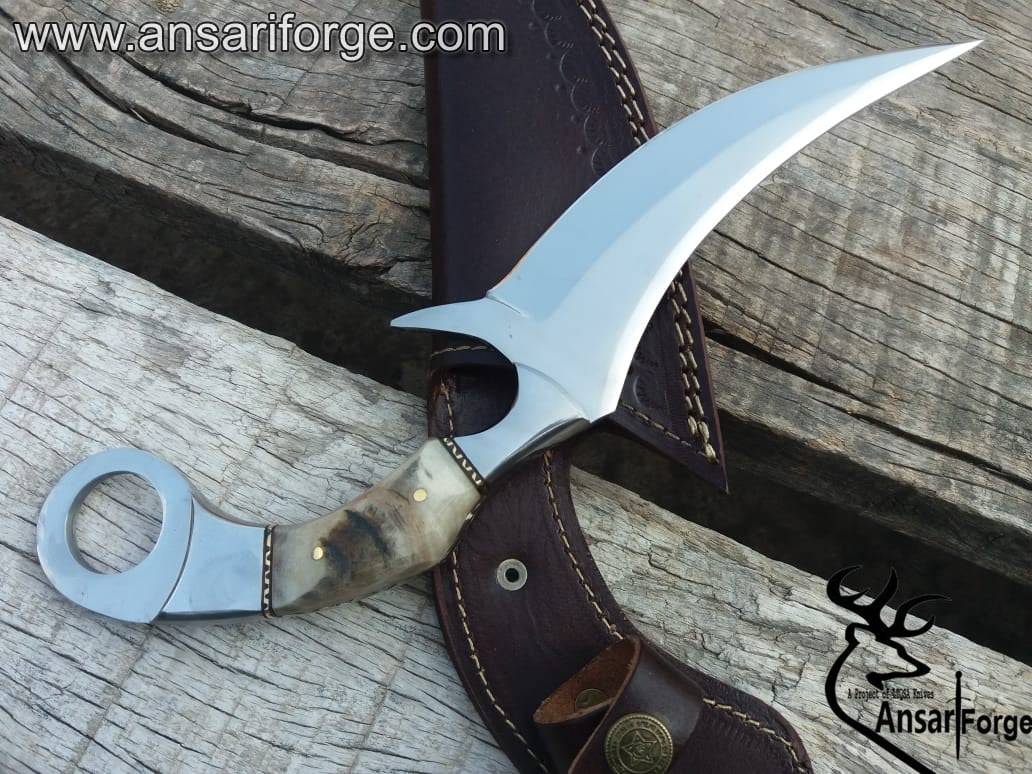 Custom made D2 steel sheep horn handle hunting knife