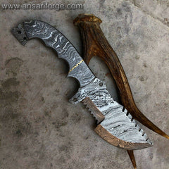 Damascus steel full tang handmade tracker with Damascus scales