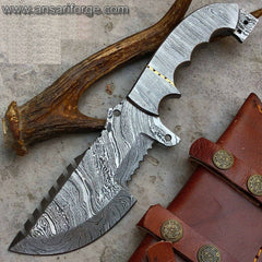 Damascus steel full tang handmade tracker with Damascus scales
