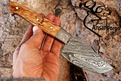 Handmade Damascus steel skinner knife