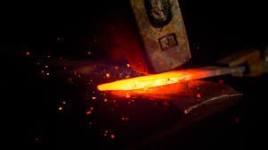 Forging a Damascus knife by ansariforge.com